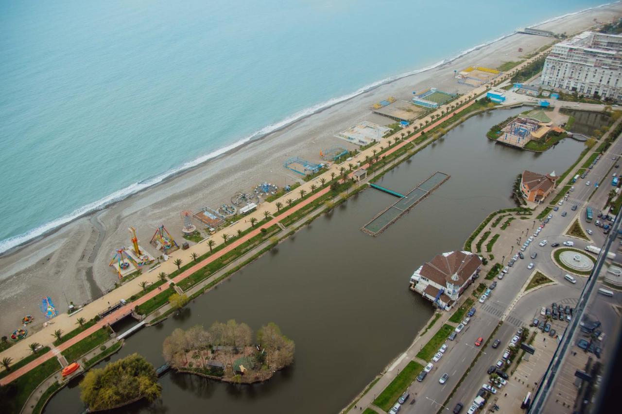 Premium Aparthotel With Sea View บาทูมิ ภายนอก รูปภาพ