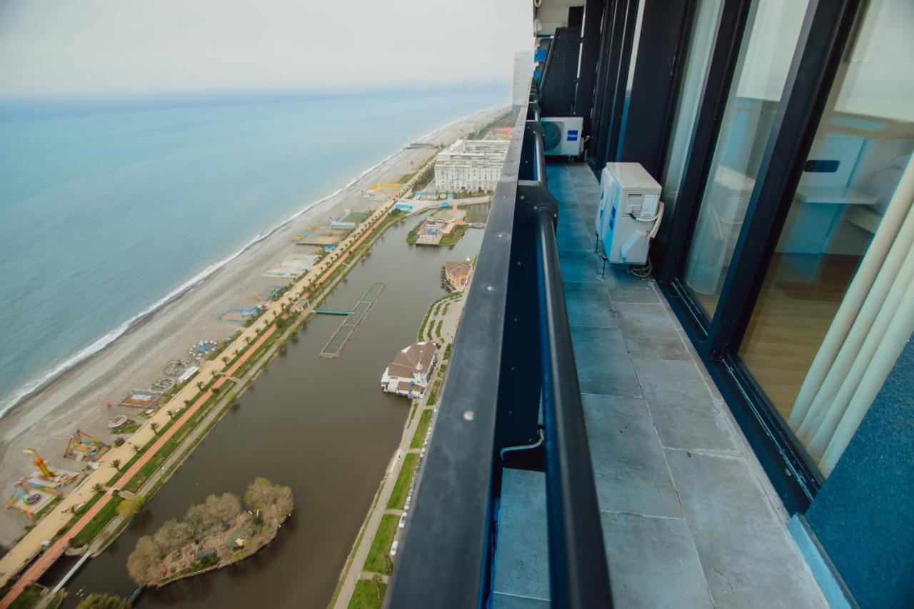 Premium Aparthotel With Sea View บาทูมิ ภายนอก รูปภาพ